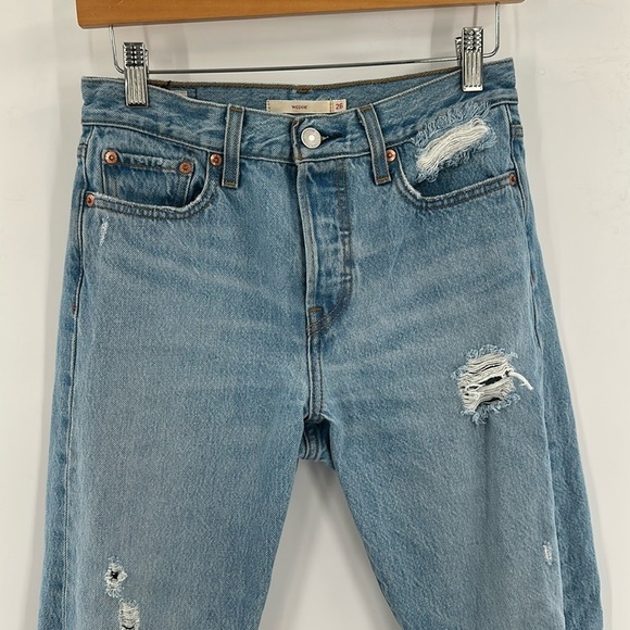 Levi's Wedgie Distressed Jeans Size 26 - Picture 3 of 7